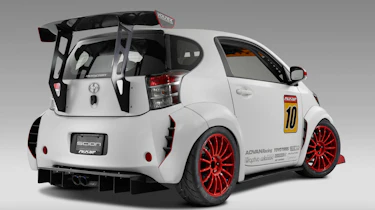 Toyota iQ-RS evasive