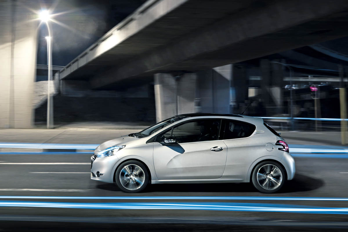 Peugeot 208 hatchback