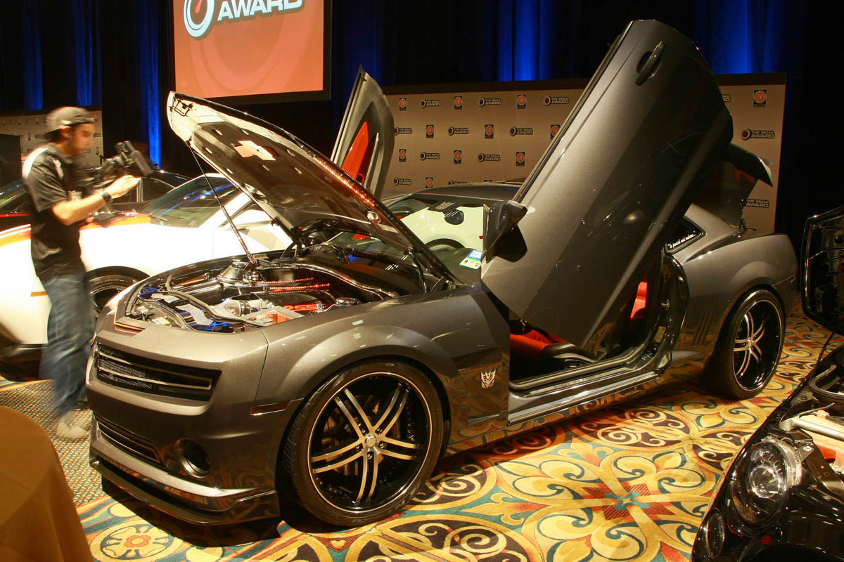 2011 SEMA show: Camaros