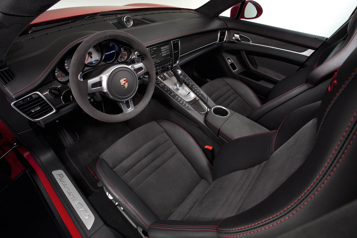 Porsche Panamera GTS interior