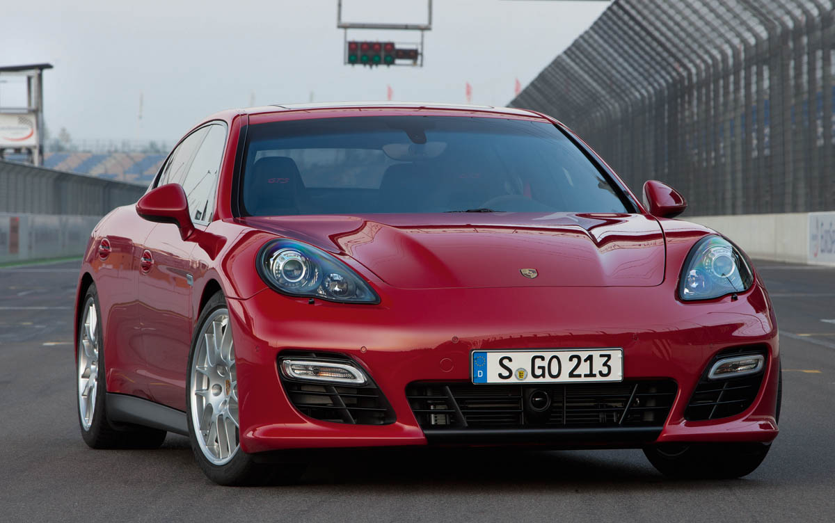 Porsche Panamera GTS revealed