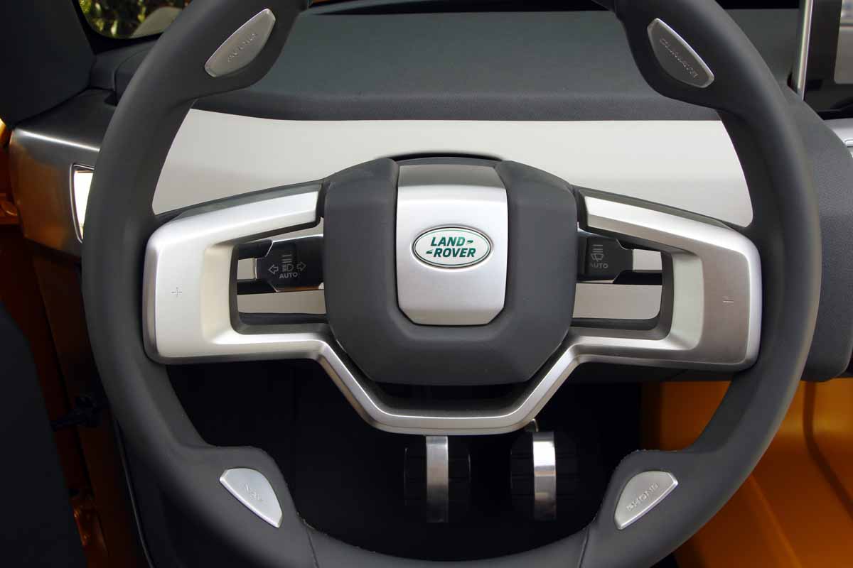 Land Rover DC100