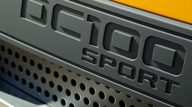 Land Rover DC100