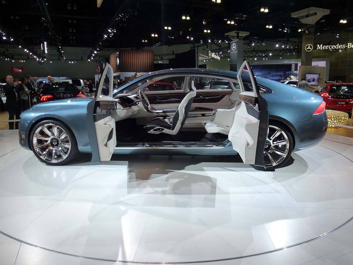 LA motor show 2011:Volvo Concept You