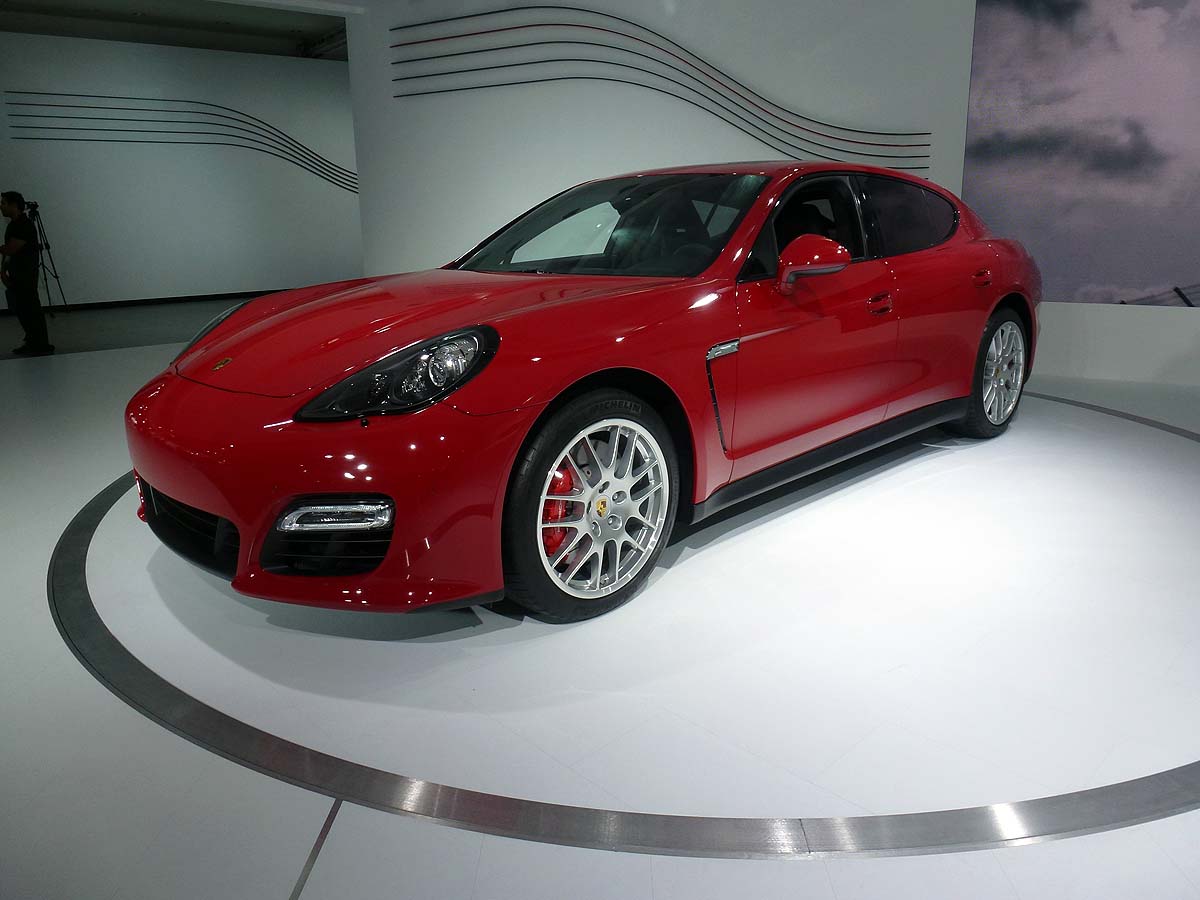 LA motor show 2011: Porsche Panamera GTS