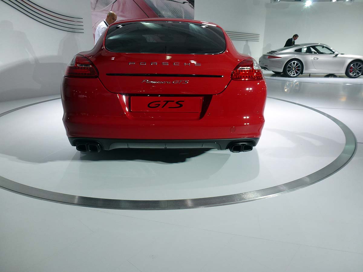 2011 Los Angeles motor show: Porsche Panamera GTS