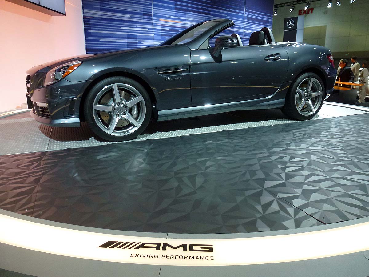 2011 Los Angeles motor show: Mercedes SLK 55 AMG