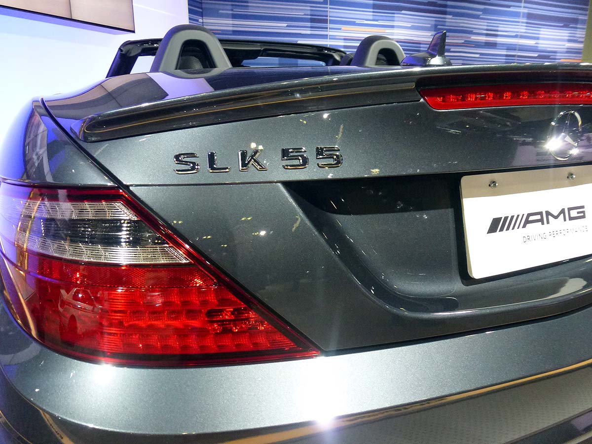 2011 Los Angeles motor show: Mercedes SLK 55 AMG