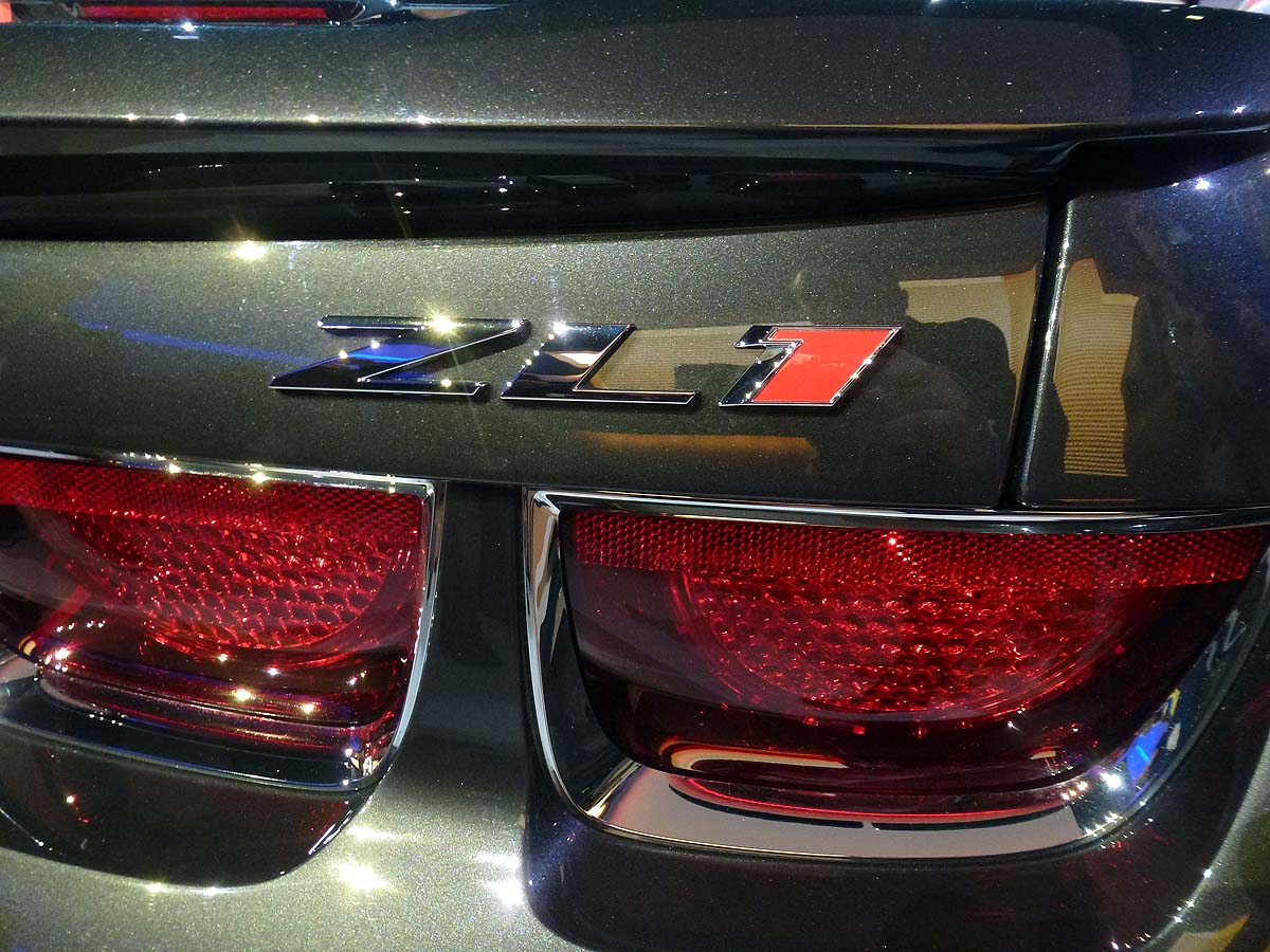 2011 Los Angeles motor show: Chevrolet Camaro ZL1 roadster