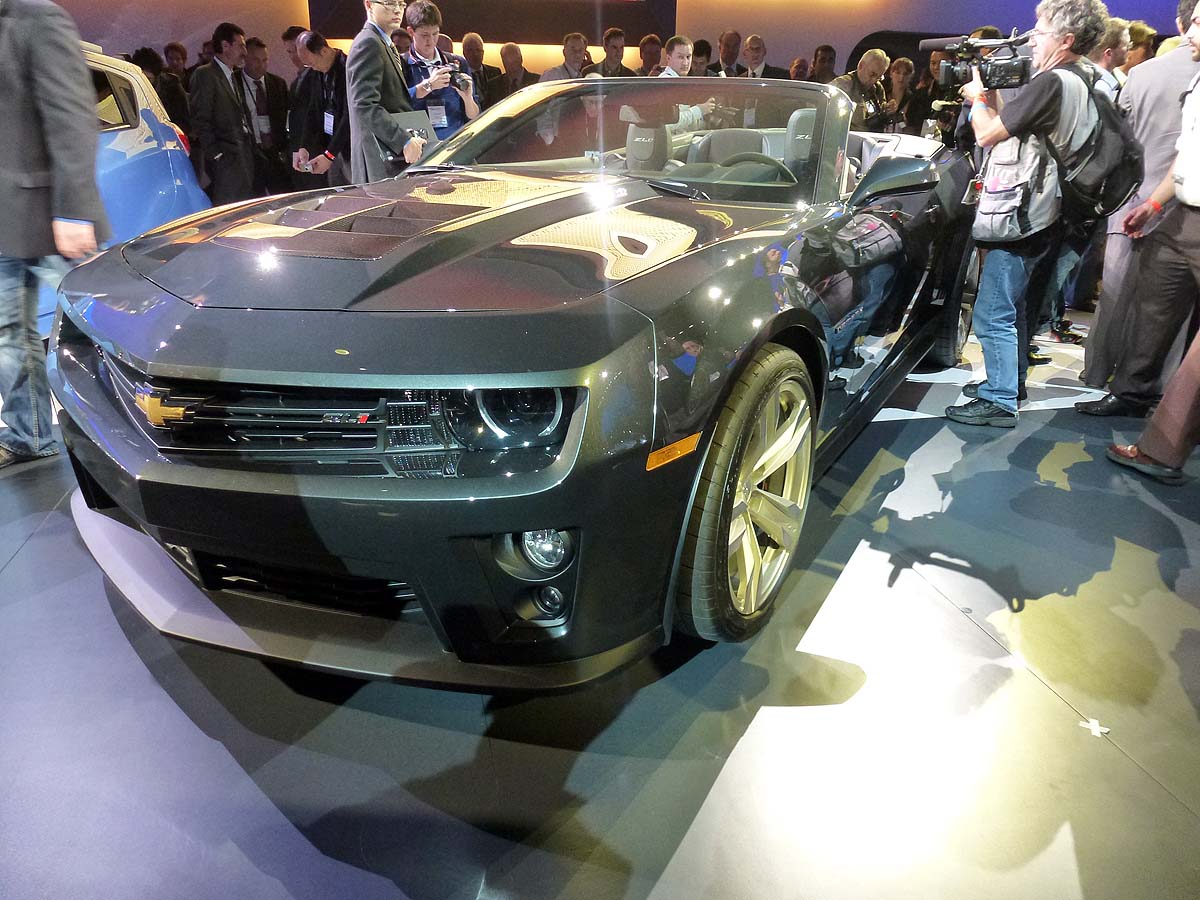 2011 Los Angeles motor show: Chevrolet Camaro ZL1 roadster