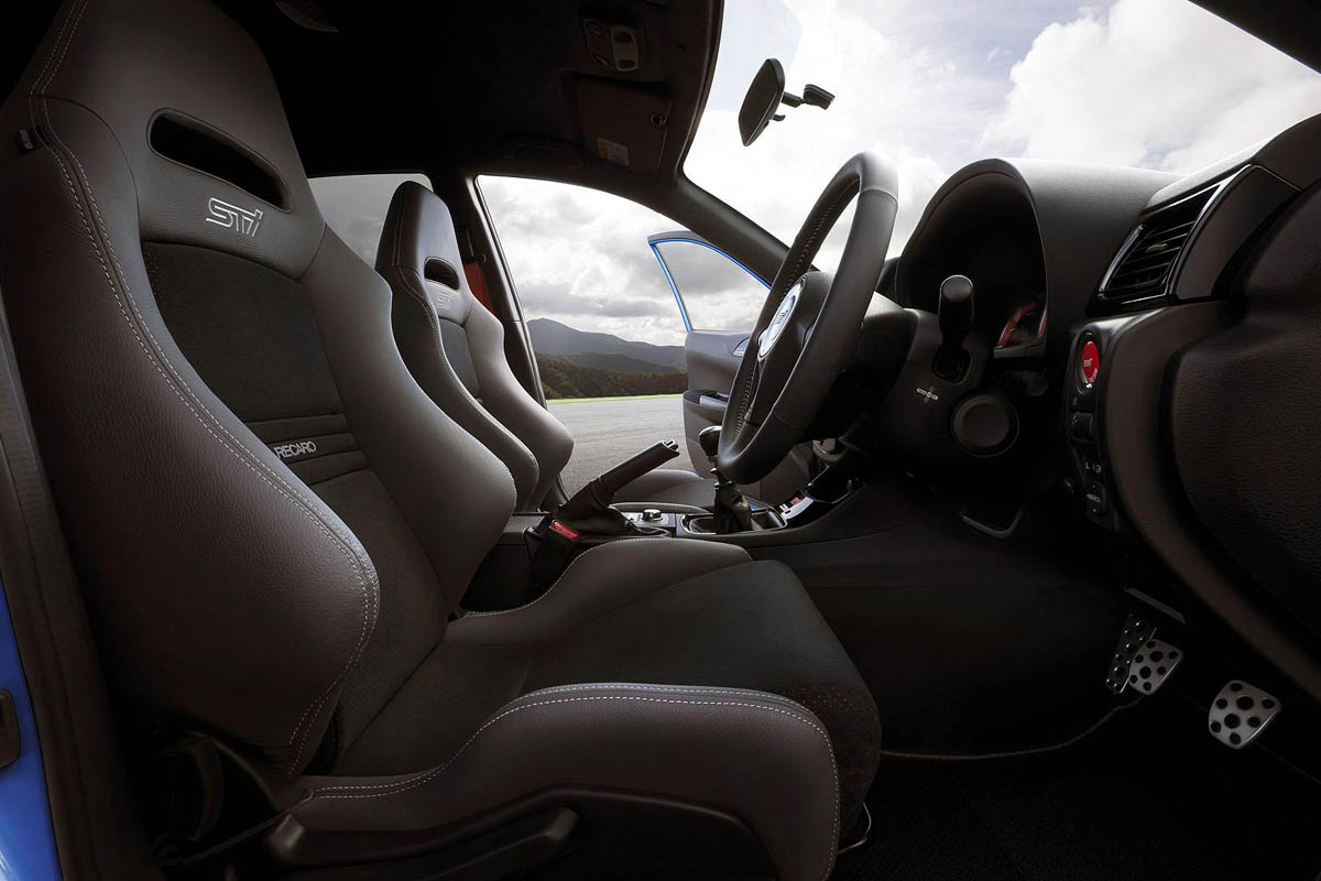 Subaru Impreza STI S206 interior