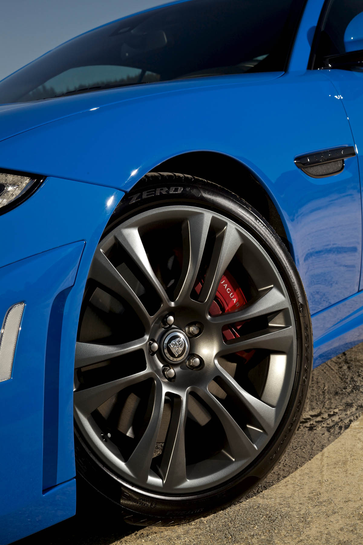 Jaguar XKR-S alloy wheel