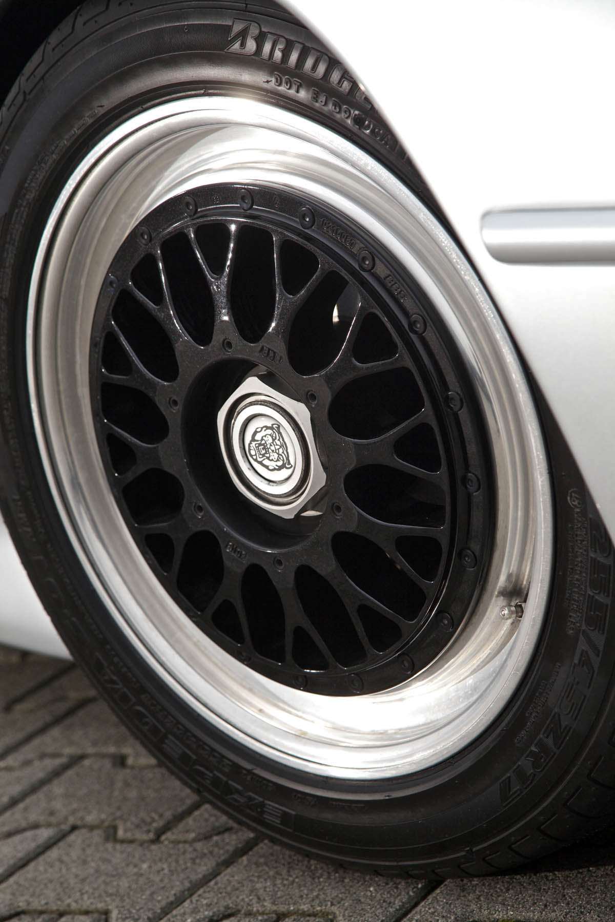 Jaguar XJ220 alloy wheel