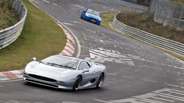 Jaguar XJ220 v XKR-S Nurburgring