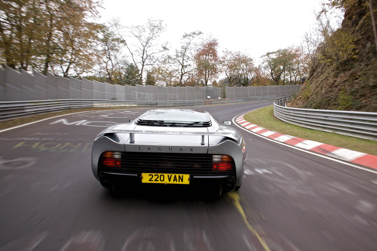Jaguar XJ220