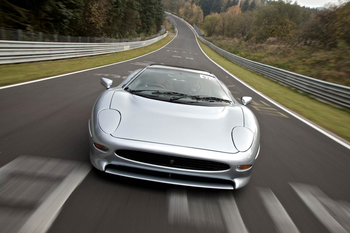Jaguar XJ220