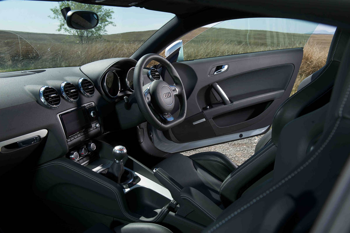 Audi TT RS interior