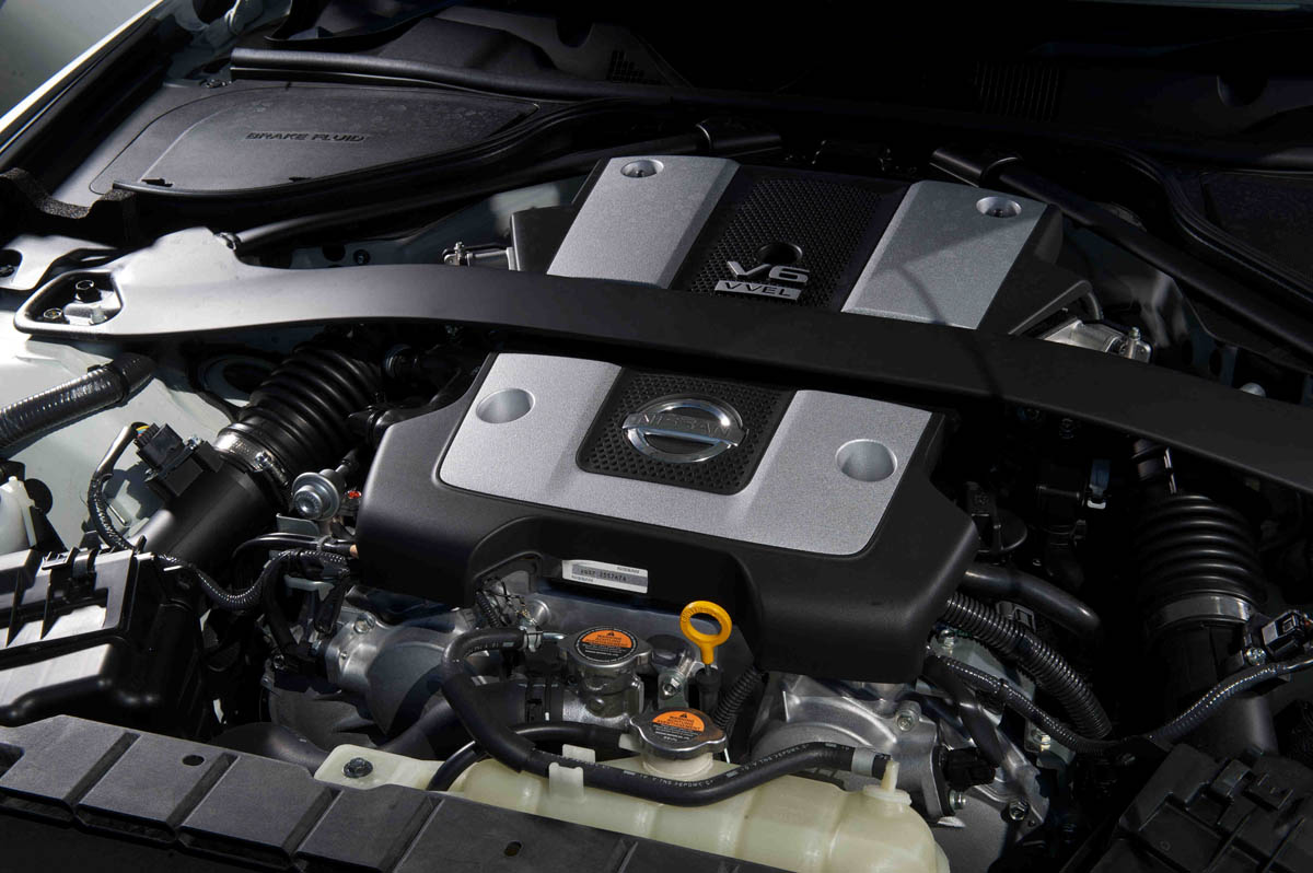 Nissan 370Z engine