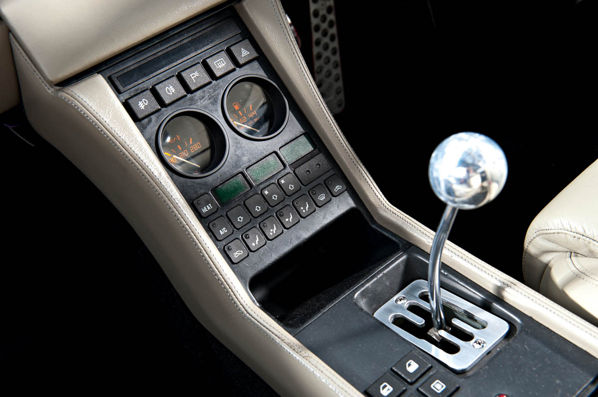 Ferrari 348 gearknob