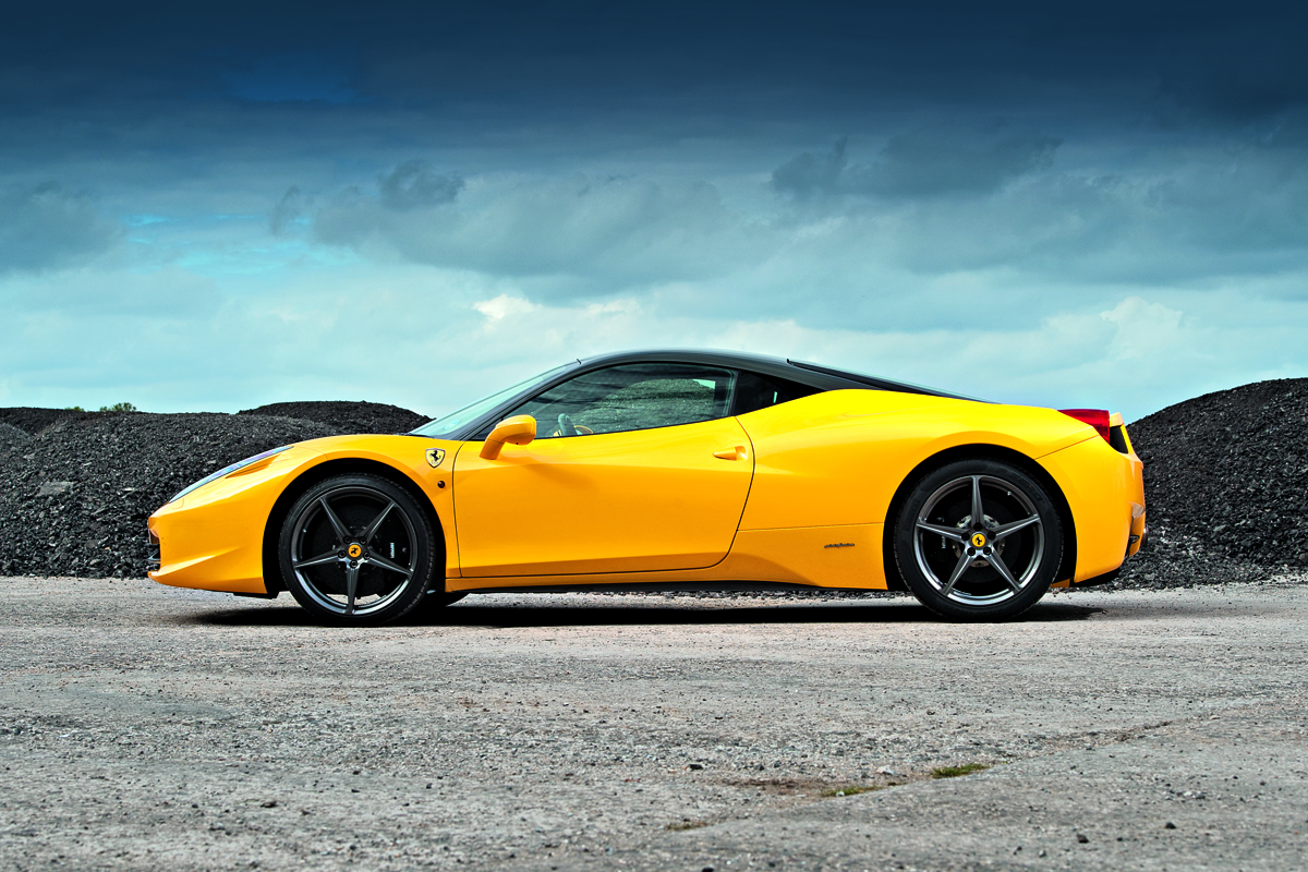 Ferrari 458 Italia side profile