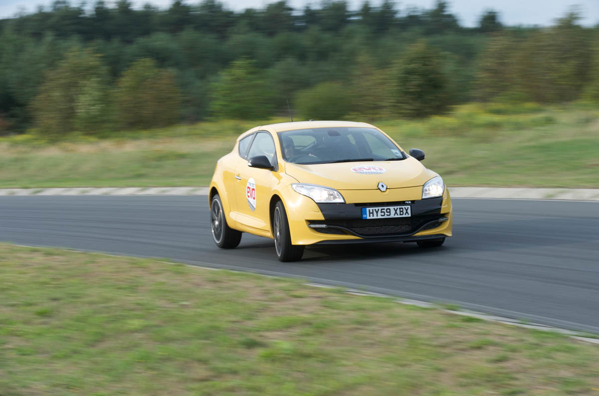evo front-wheel-drive tyre test