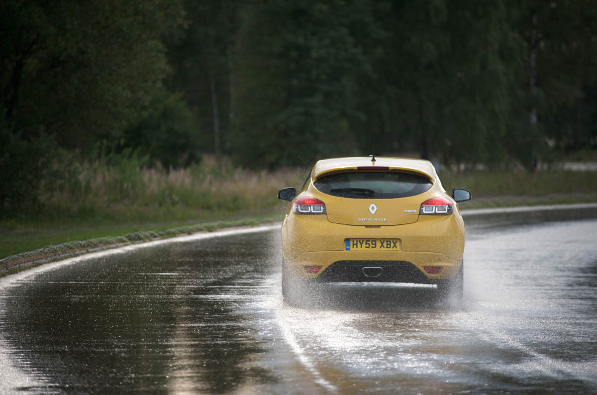 evo front-wheel-drive tyre test