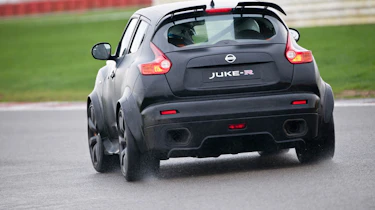 Video: Driving the Nissan Juke-R