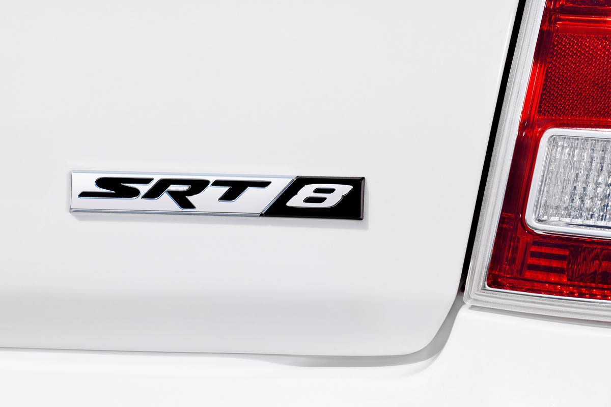 Chrysler SRT8