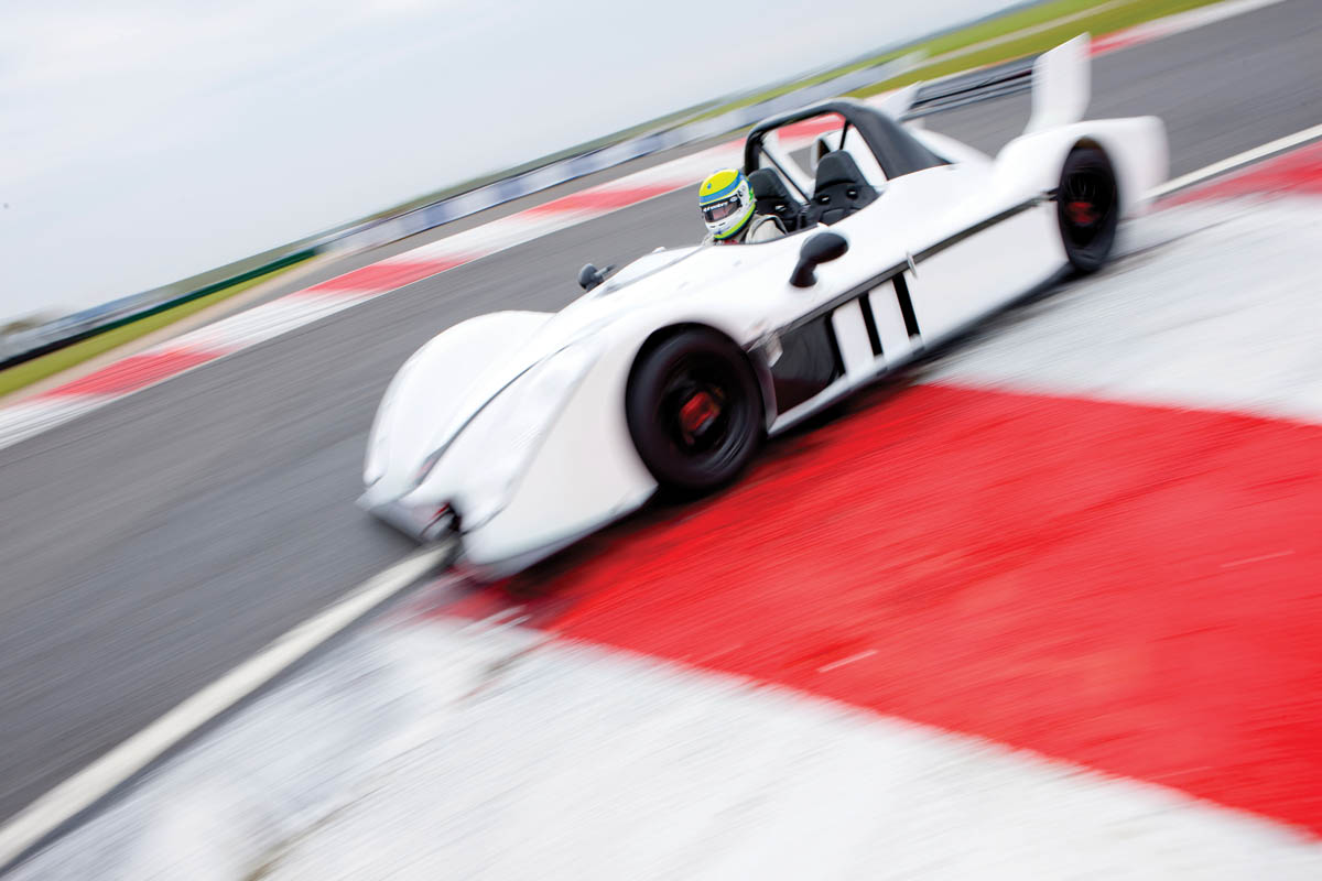 Radical SR3 SL on track