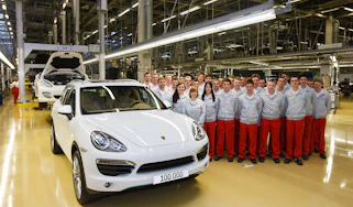 Porsche celebrates 100,000th Cayenne