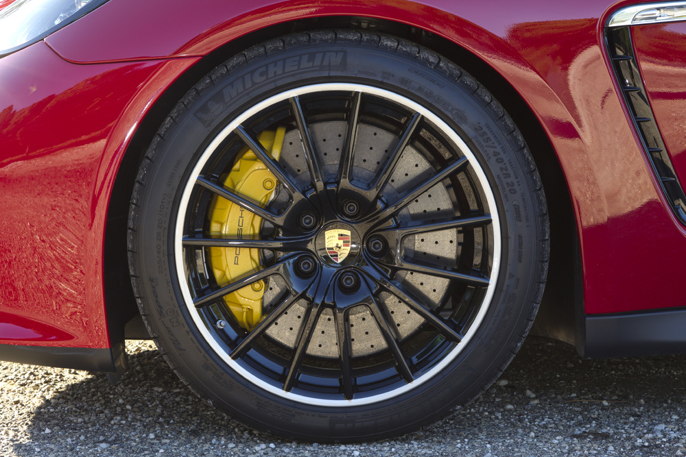 Porsche Panamera GTS alloy wheel