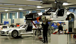 Video: Mercedes SLS AMG GT3 production