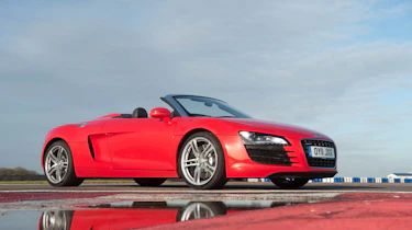 Audi R8 Spyder V8