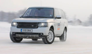 Video: Range Rover drifting on ice
