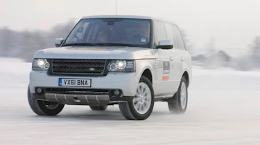 Video: Range Rover drifting on ice