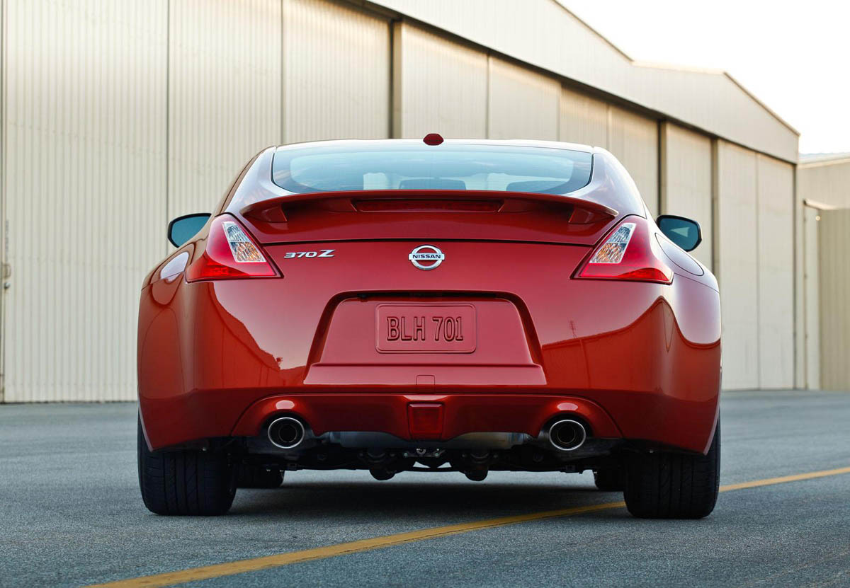 Updated Nissan 370Z rear view