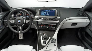 2012 BMW M6 interior dashboard