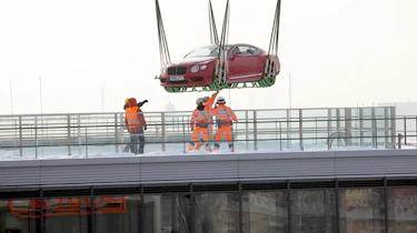 Video: New Bentley V8