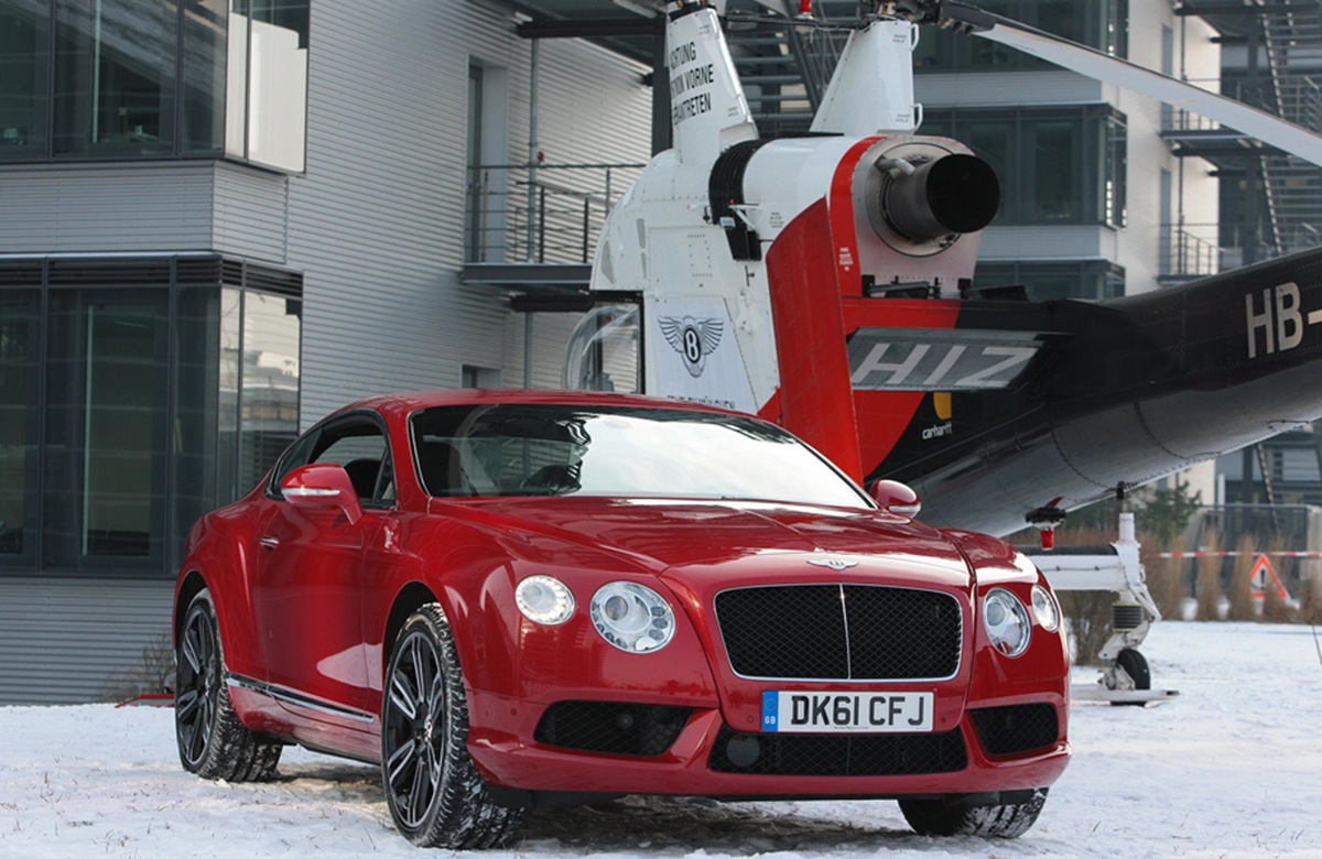 Video: New Bentley V8