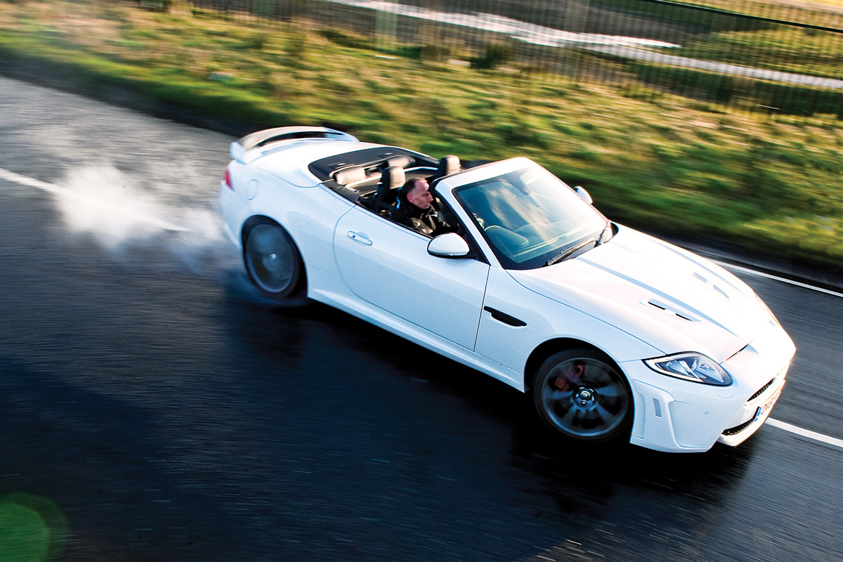 Jaguar XKR-S Convertible video
