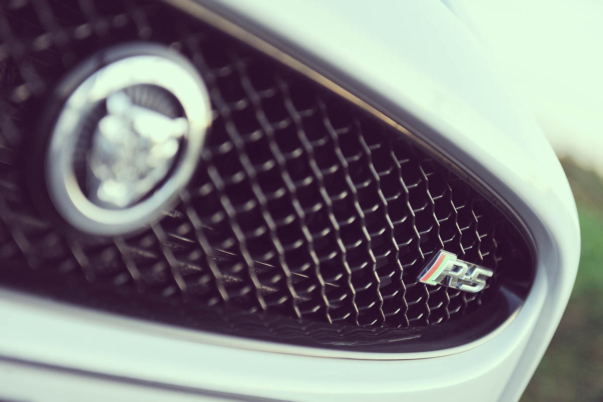 Jaguar XKR-S Convertible badge grille