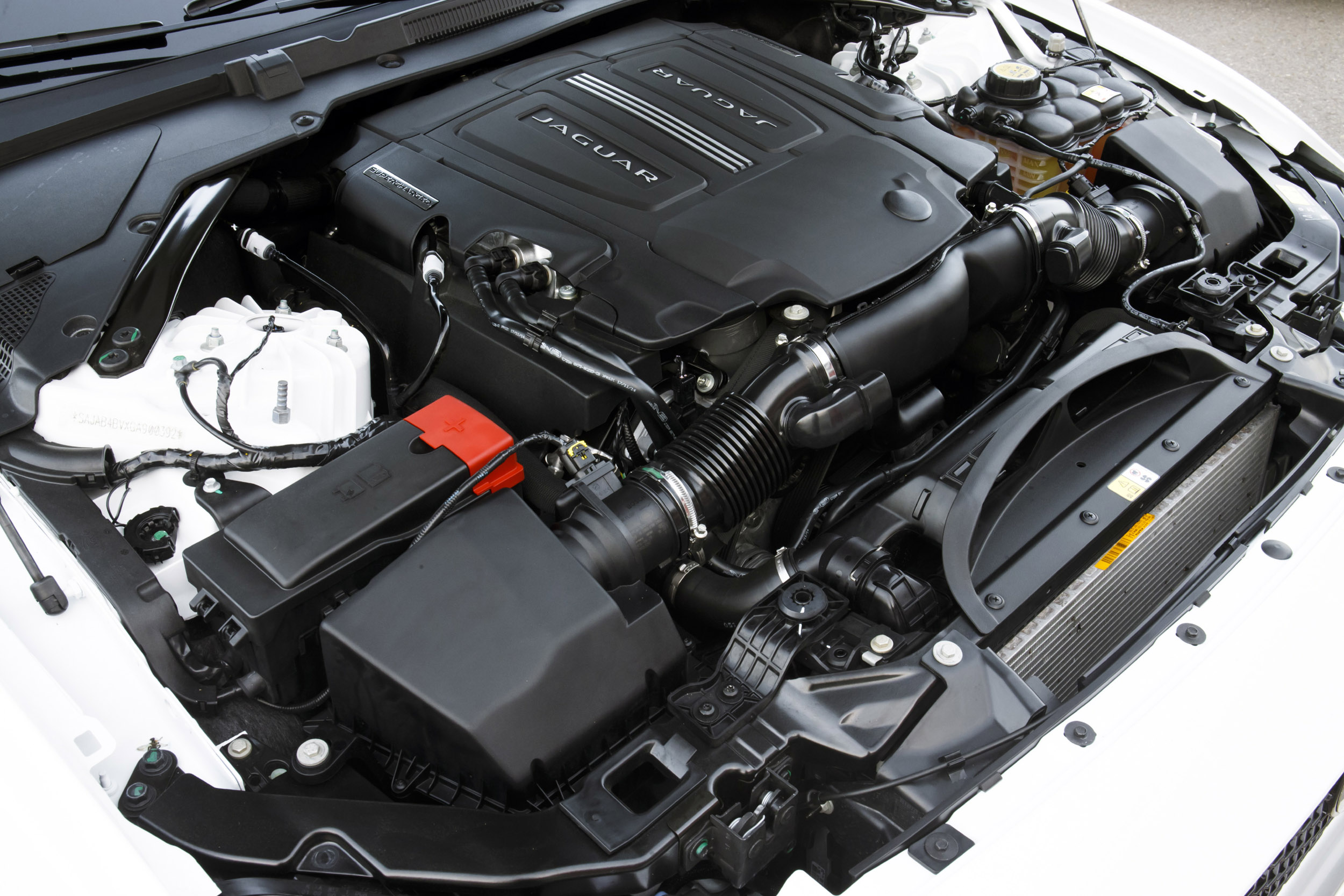 Jaguar XE engine