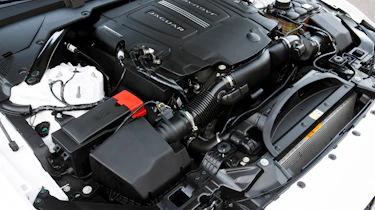 Jaguar XE engine