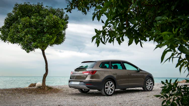 SEAT Leon X-perience rear three-quarters