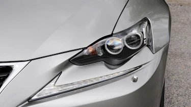 Lexus IS 300h