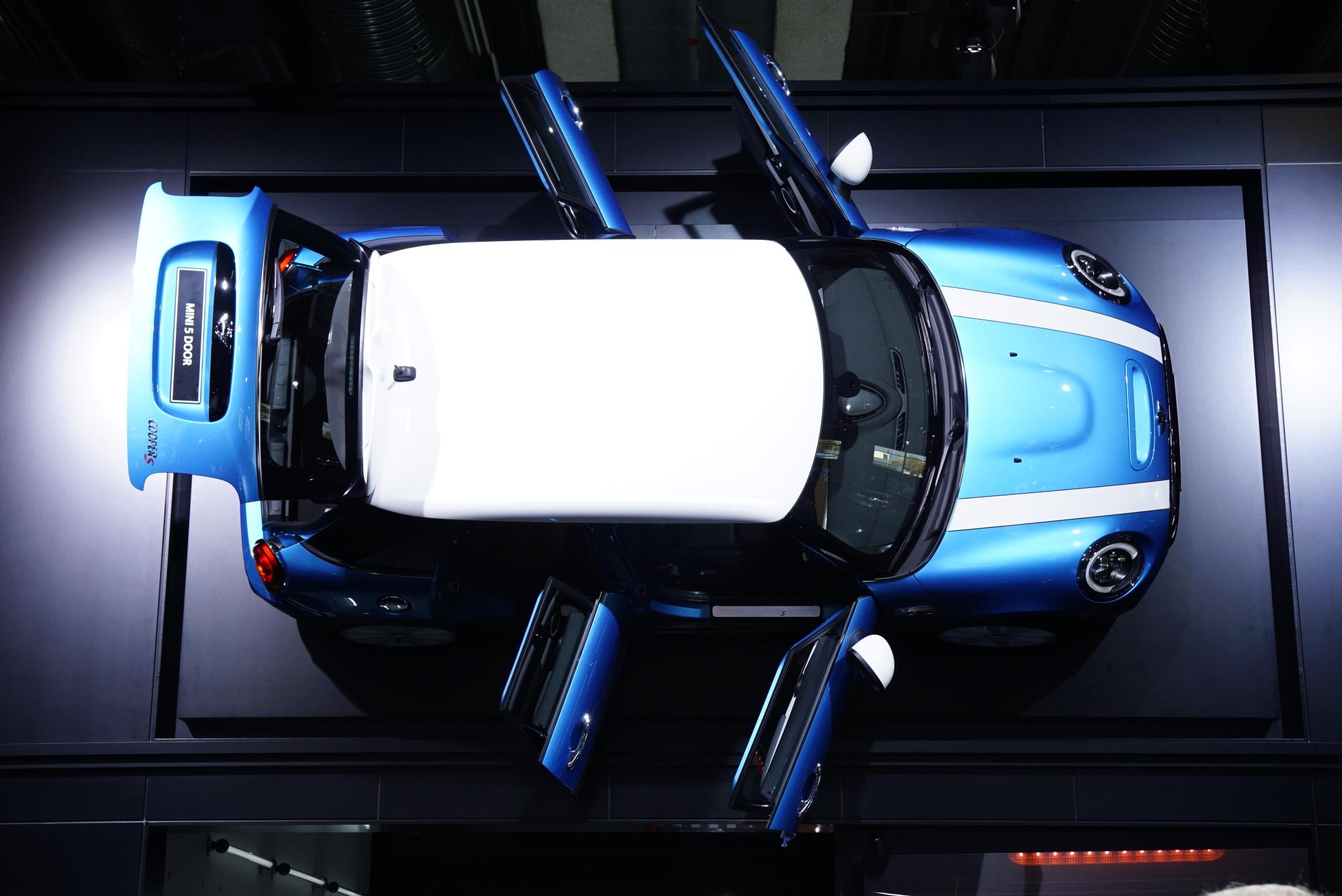 MINI 5-door: Paris motor show 2014