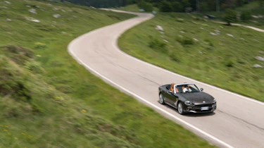 Fiat 124 Spider - Front