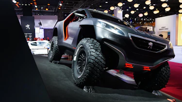 Peugeot DKR Dakar racer: Paris motor show 2014