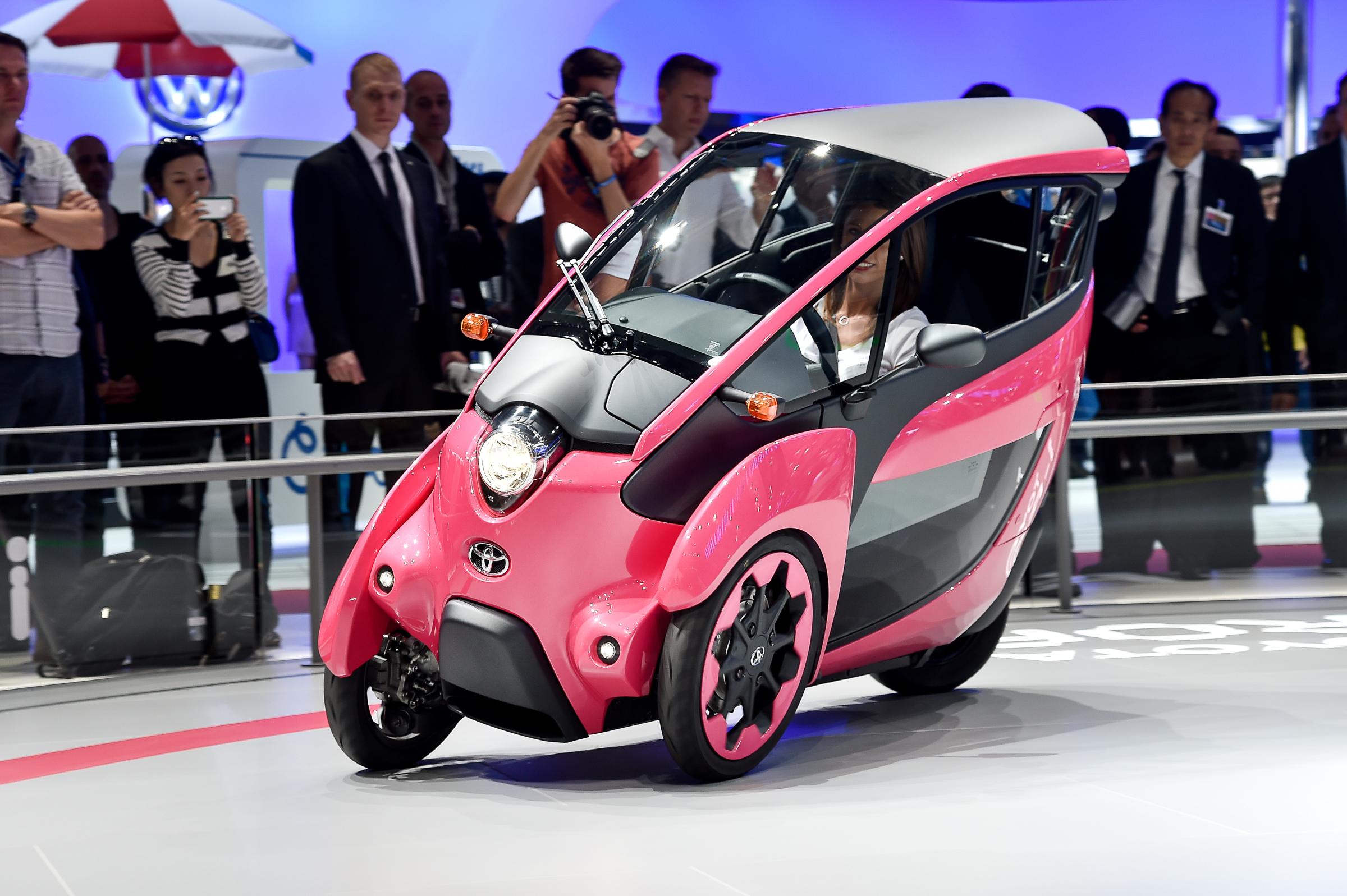 Toyota i-Road concept: Paris motor show 2014
