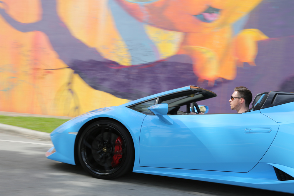 Lamborghini Huracan Spyder - driving